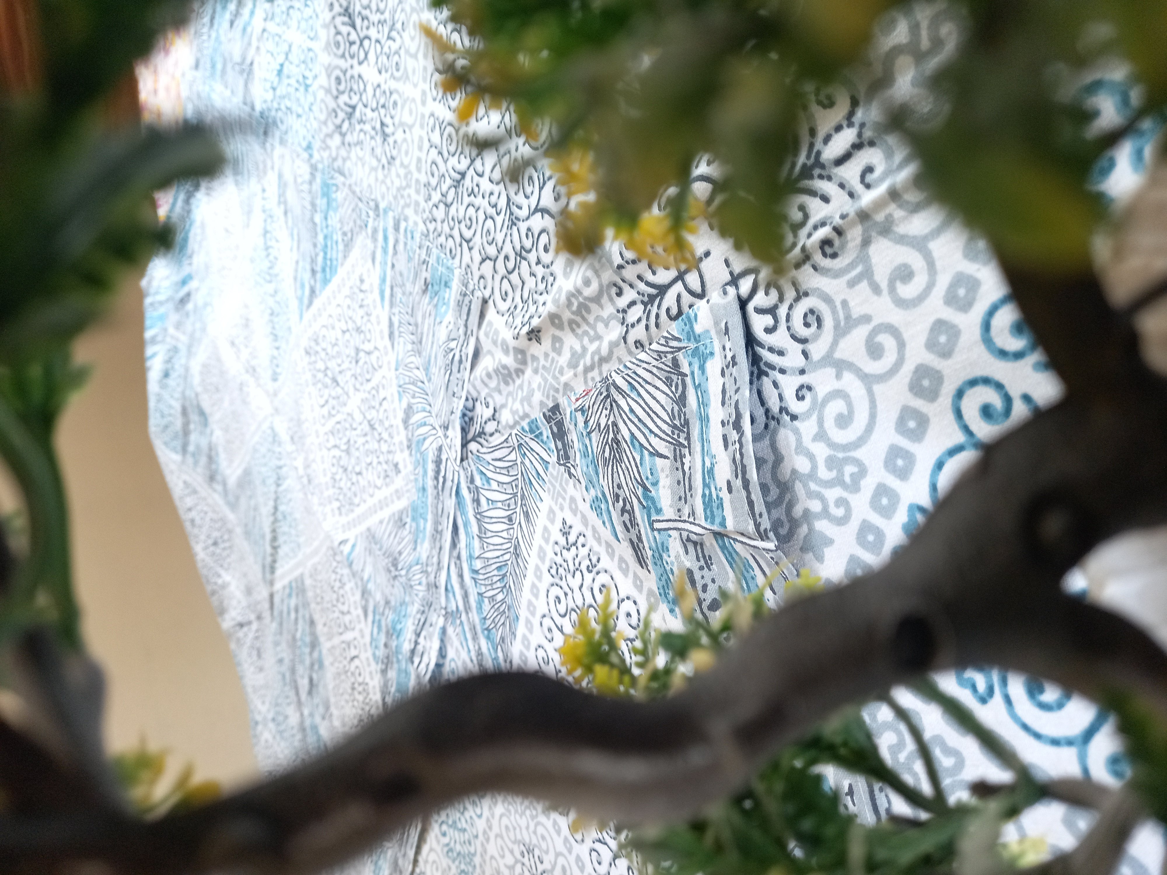 Printed fern design bedsheet ! Single piece only !!! - image 2